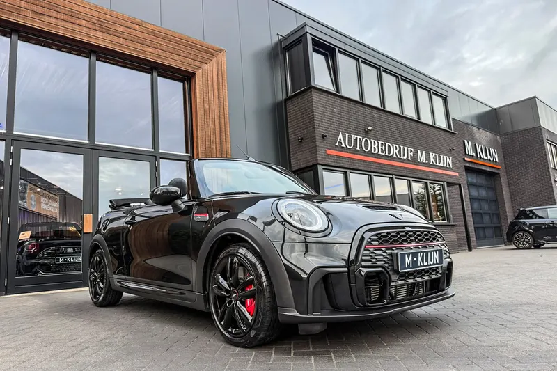 MINI Cabrio (2022)