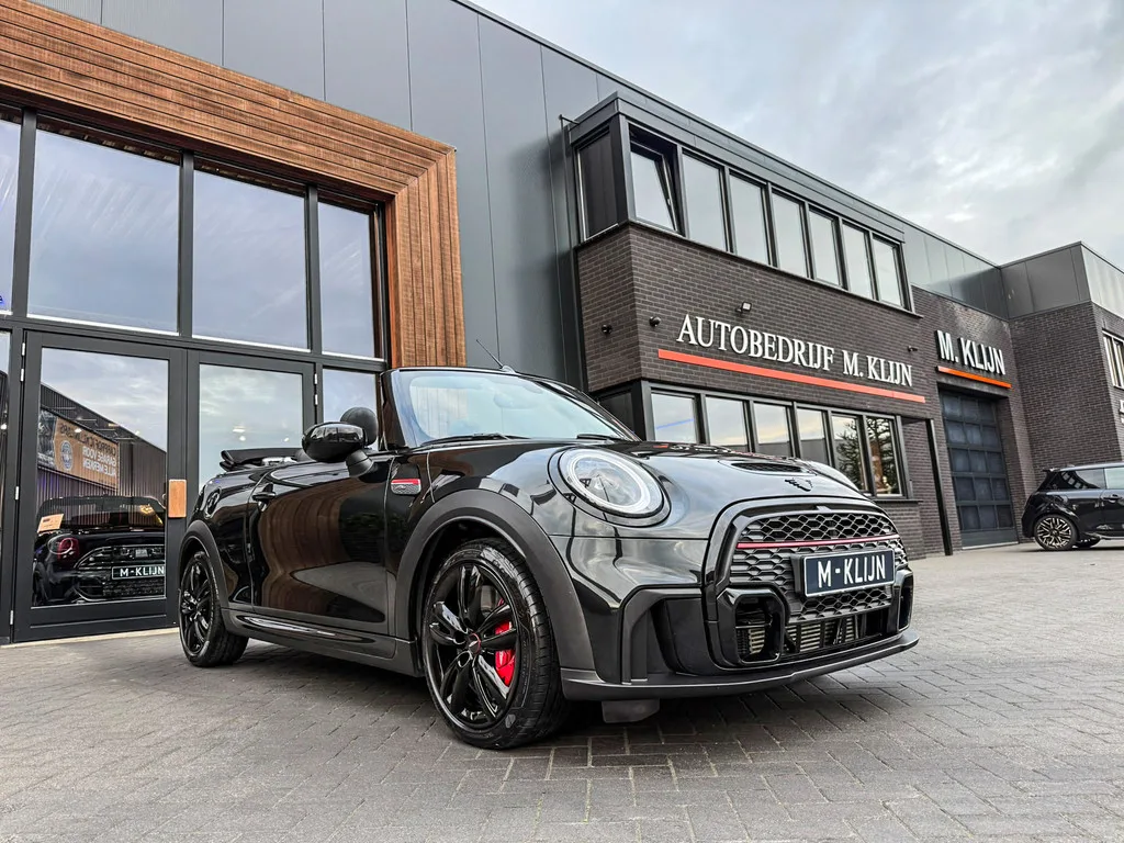 MINI Cabrio (2022) — foto 1