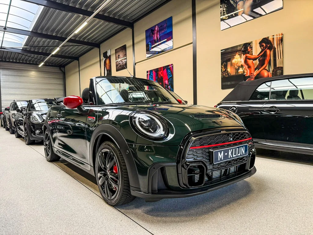 MINI Cabrio (2024) — foto 1