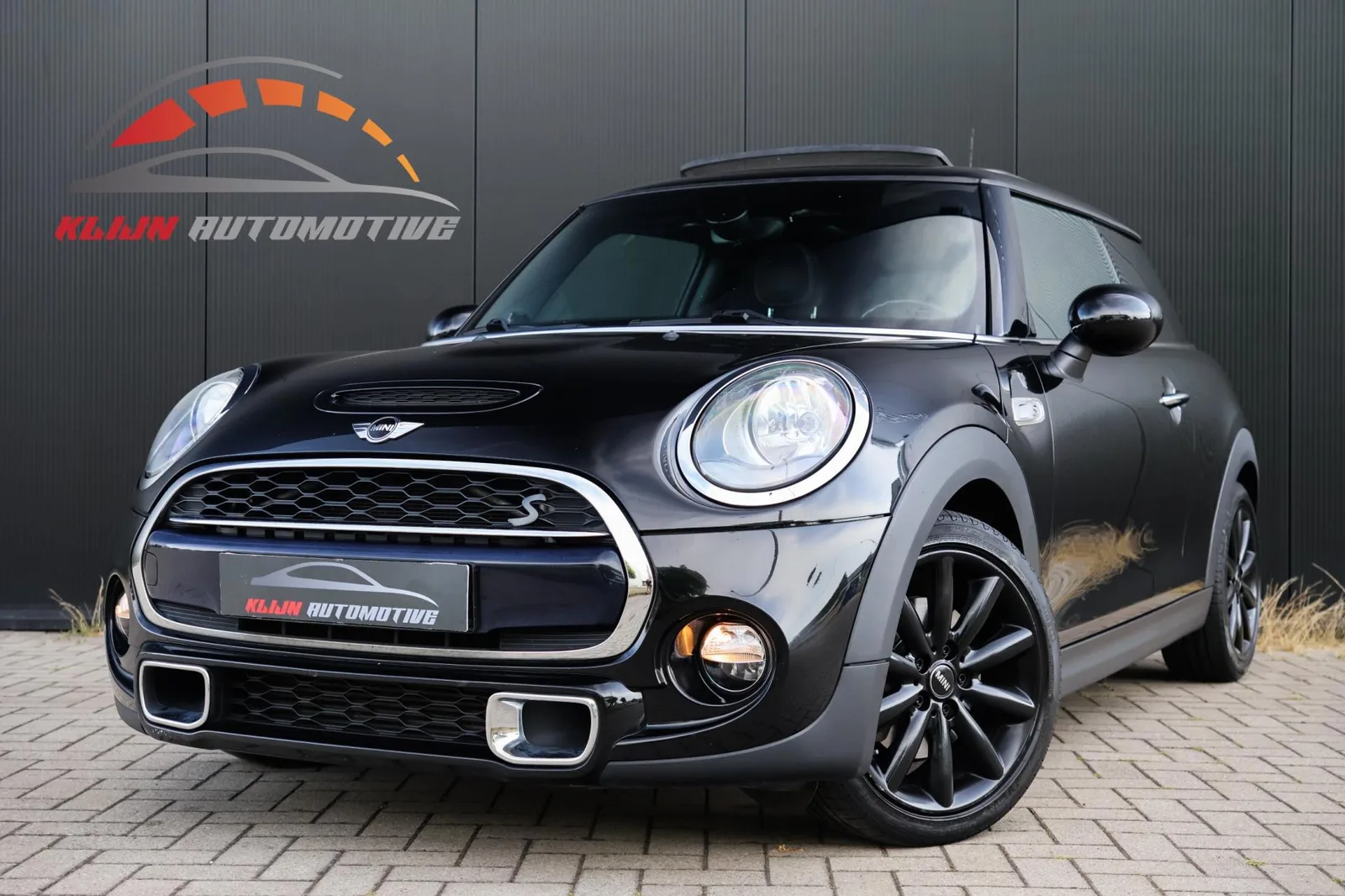 MINI Cooper S (2017) — foto 1