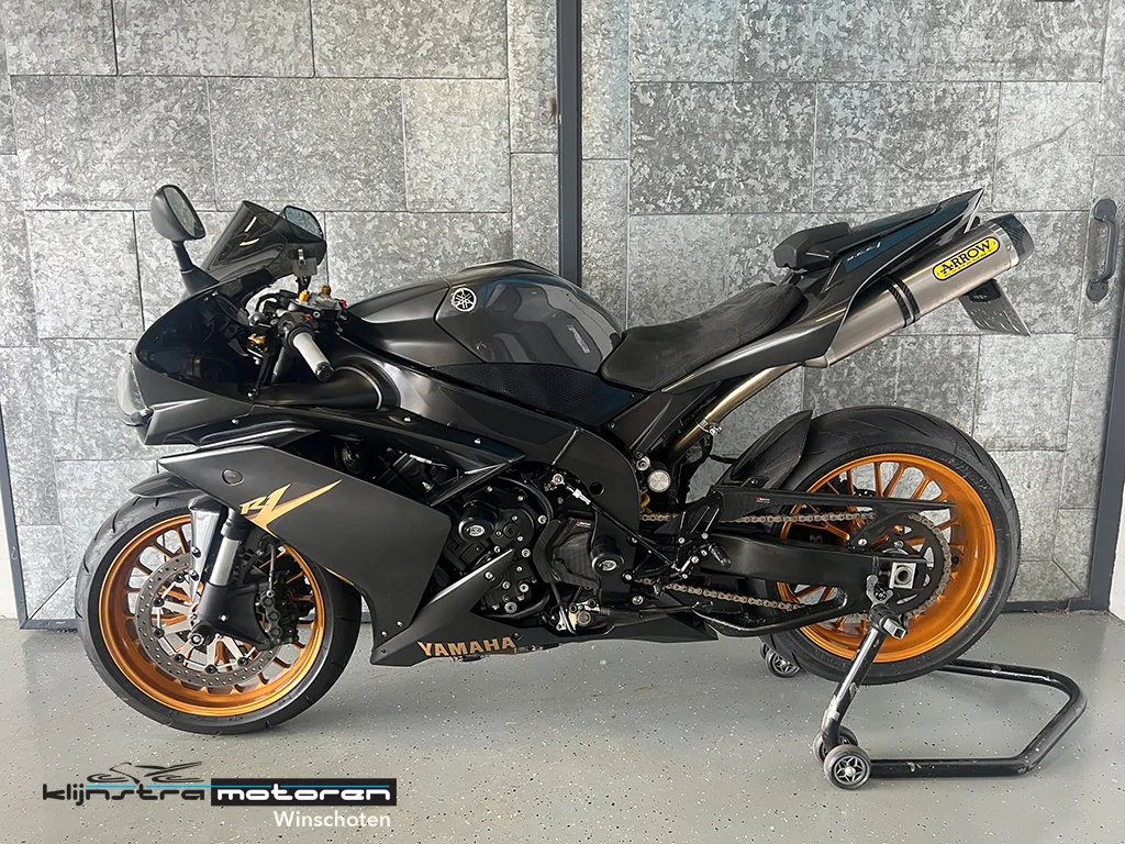 Yamaha R1 (2007) — foto 1