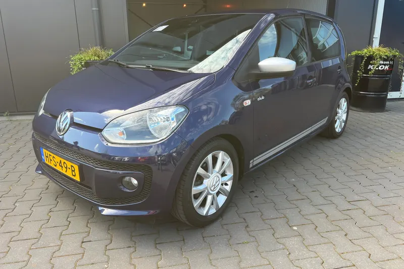 Volkswagen Up! (2015)