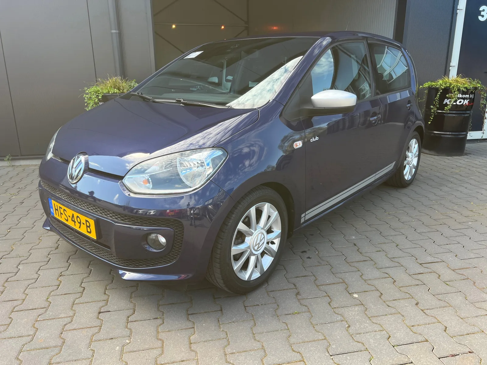 Volkswagen Up! (2015) — foto 1