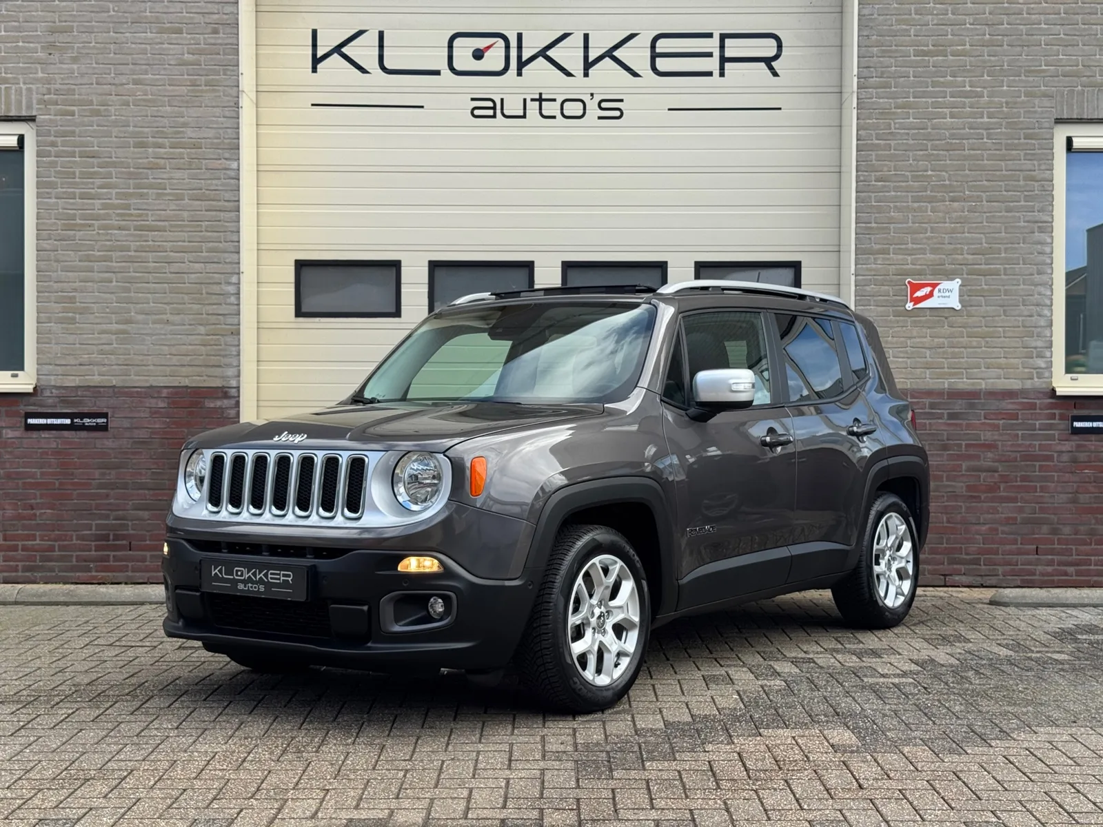 Jeep Renegade (2016) — foto 1