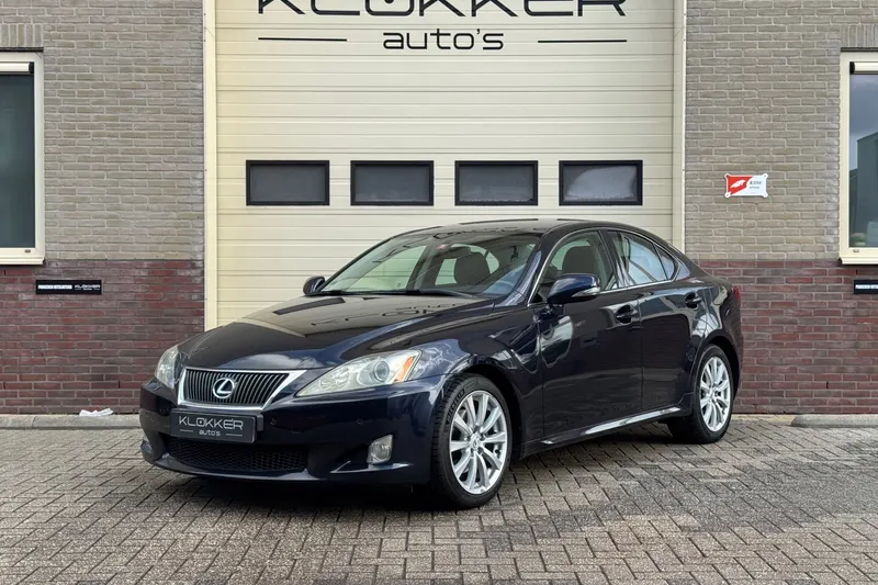 Lexus IS (2009)