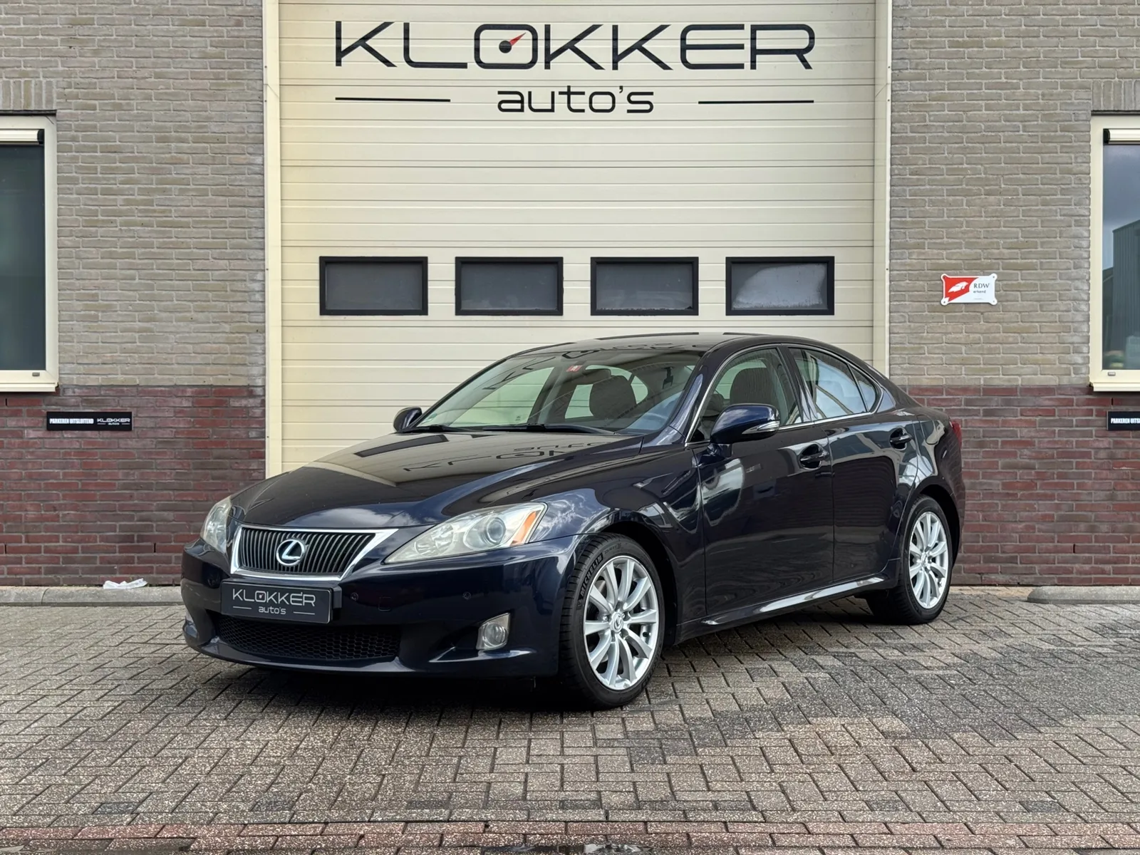 Lexus IS (2009) — foto 1