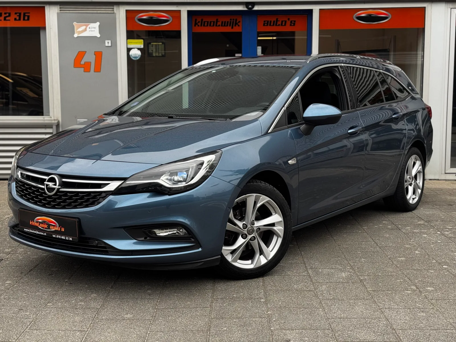 Opel Astra (2016) — foto 1