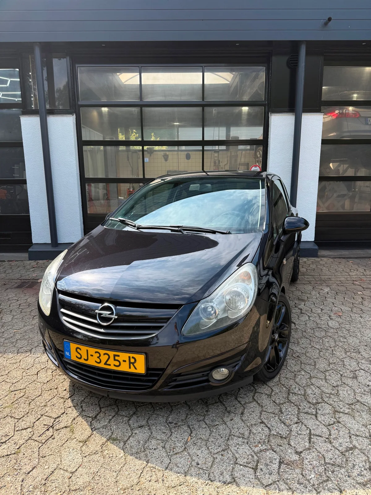 Opel Corsa (2010) — foto 1