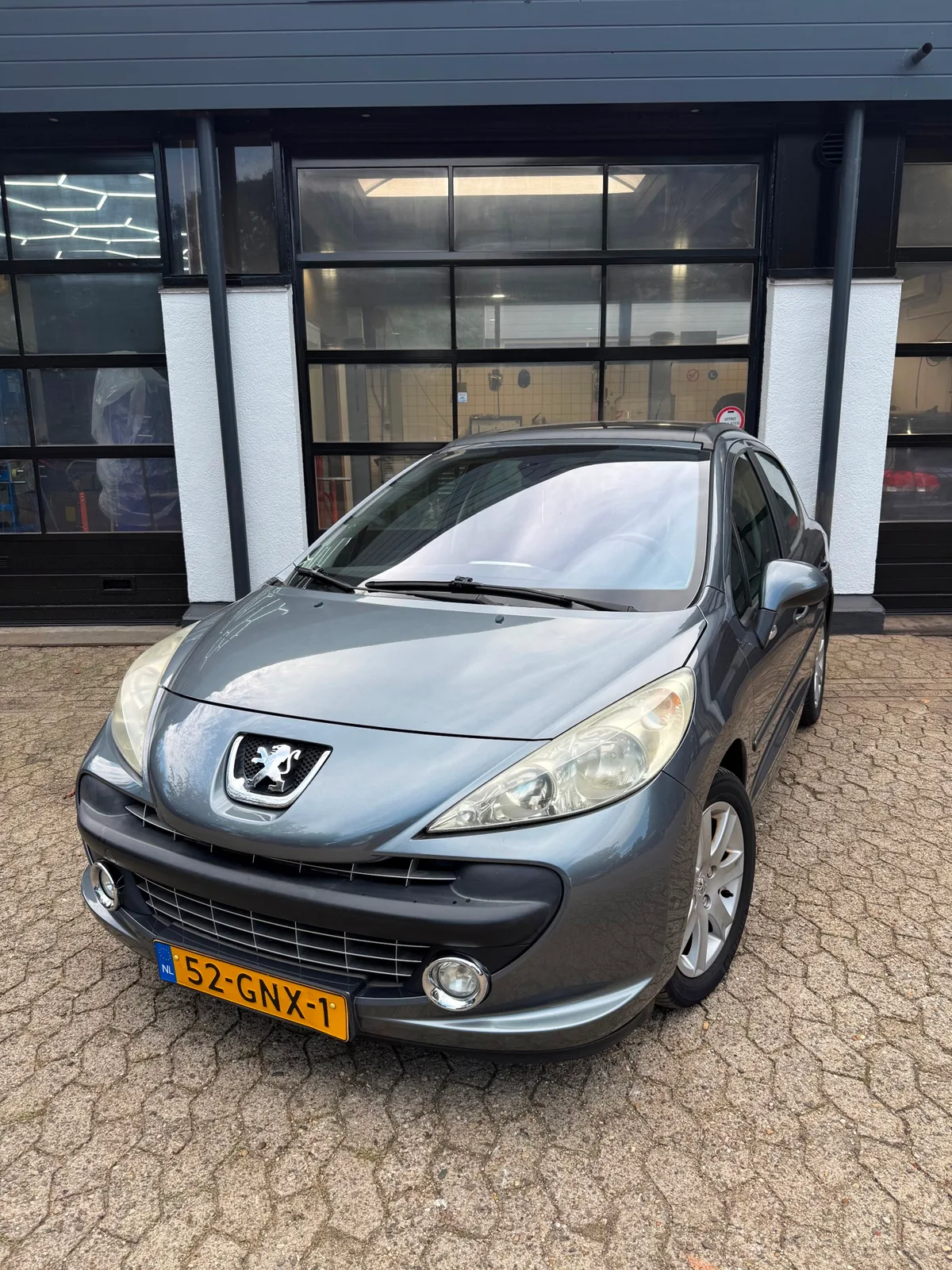 Peugeot 207 (2008) — foto 1