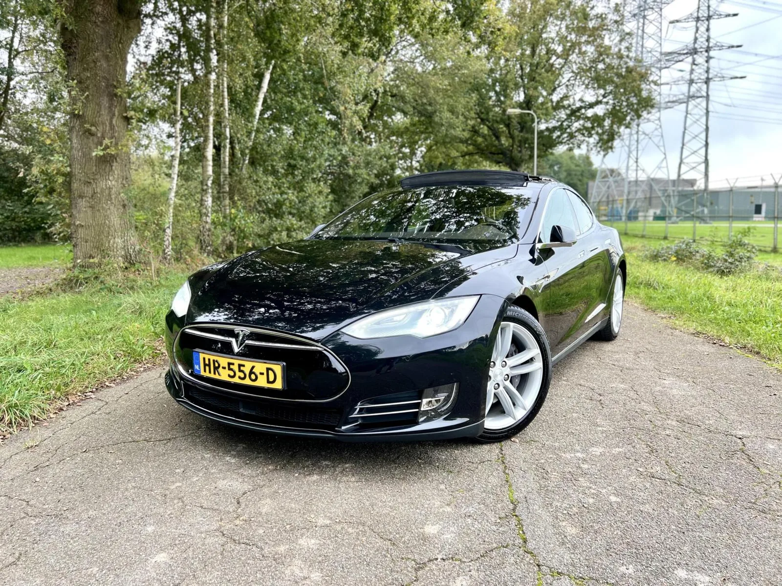 Tesla Model S (2015) — foto 1