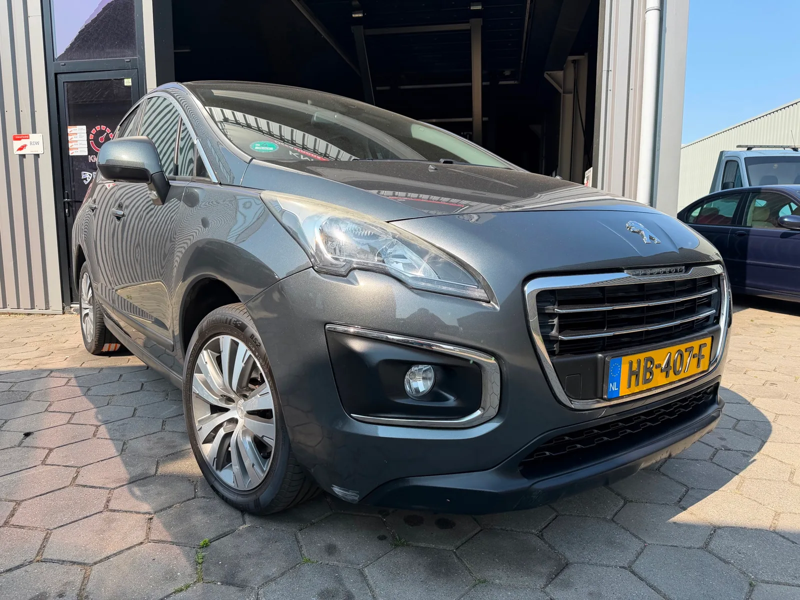 Peugeot 3008 (2015) — foto 1