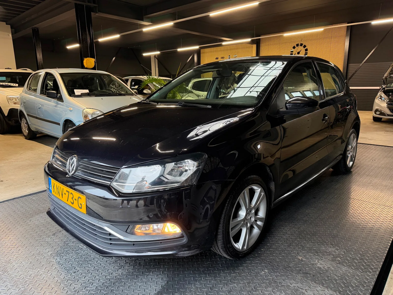 Volkswagen Polo (2015) — foto 1