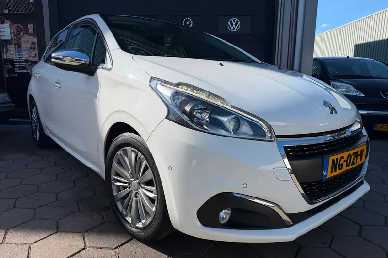 Peugeot 208 (2016)