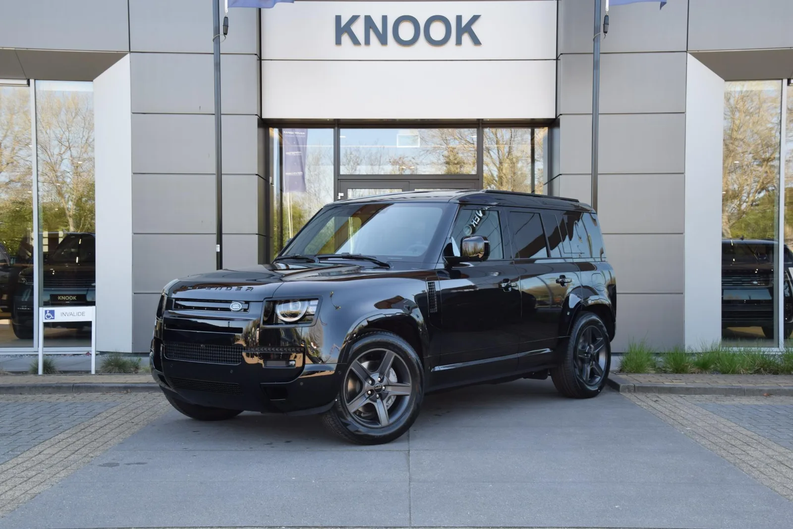 Land Rover Defender (2026) — foto 1