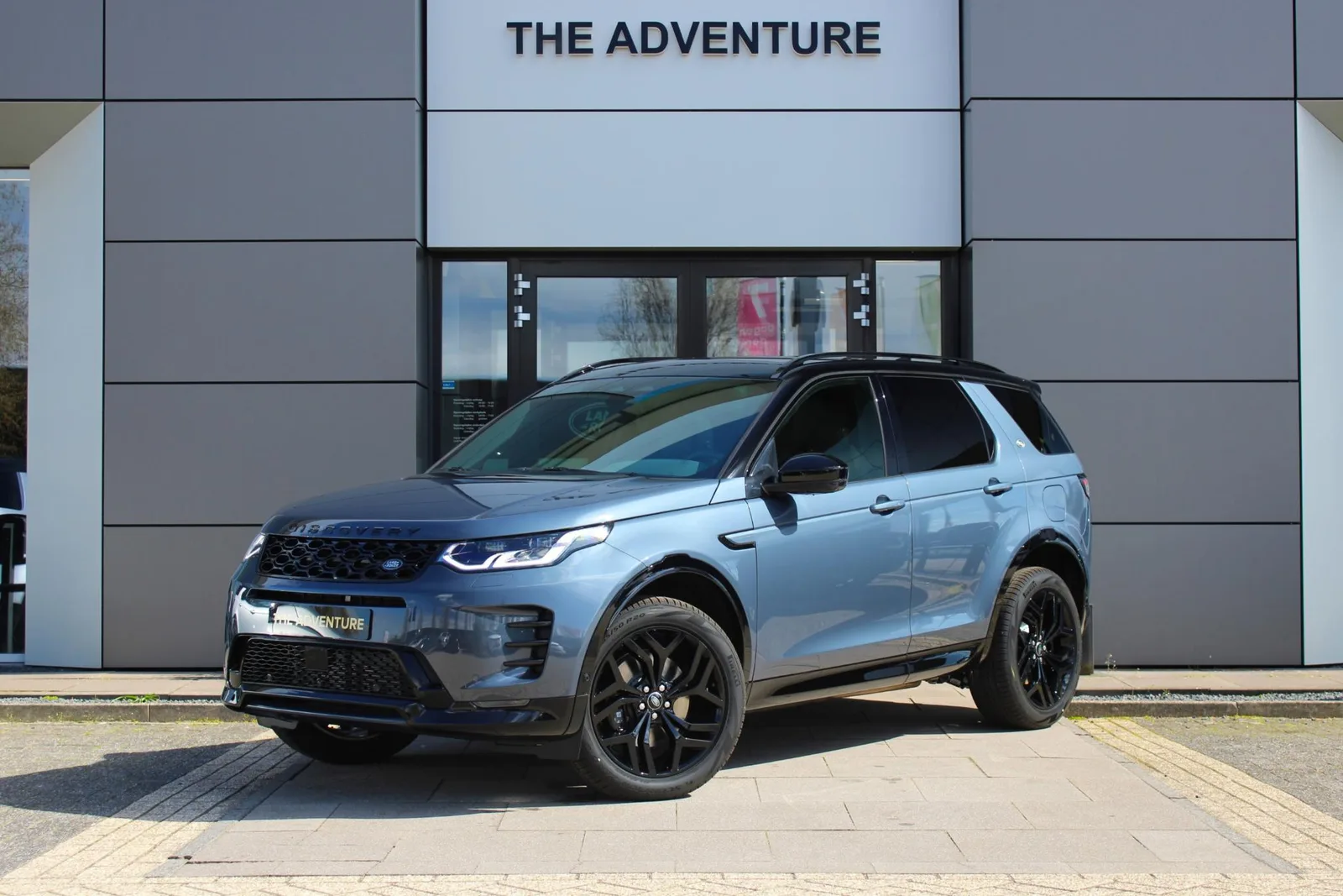 Land Rover Discovery Sport (2026) — foto 1