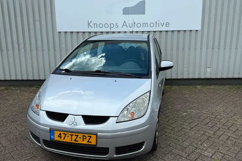 Mitsubishi Colt (2007)