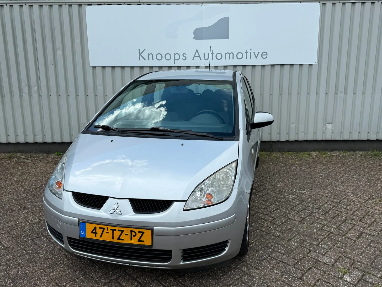Mitsubishi Colt (2007) — foto 1