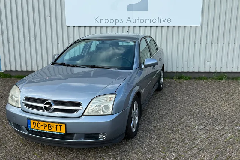 Opel Vectra (2004)