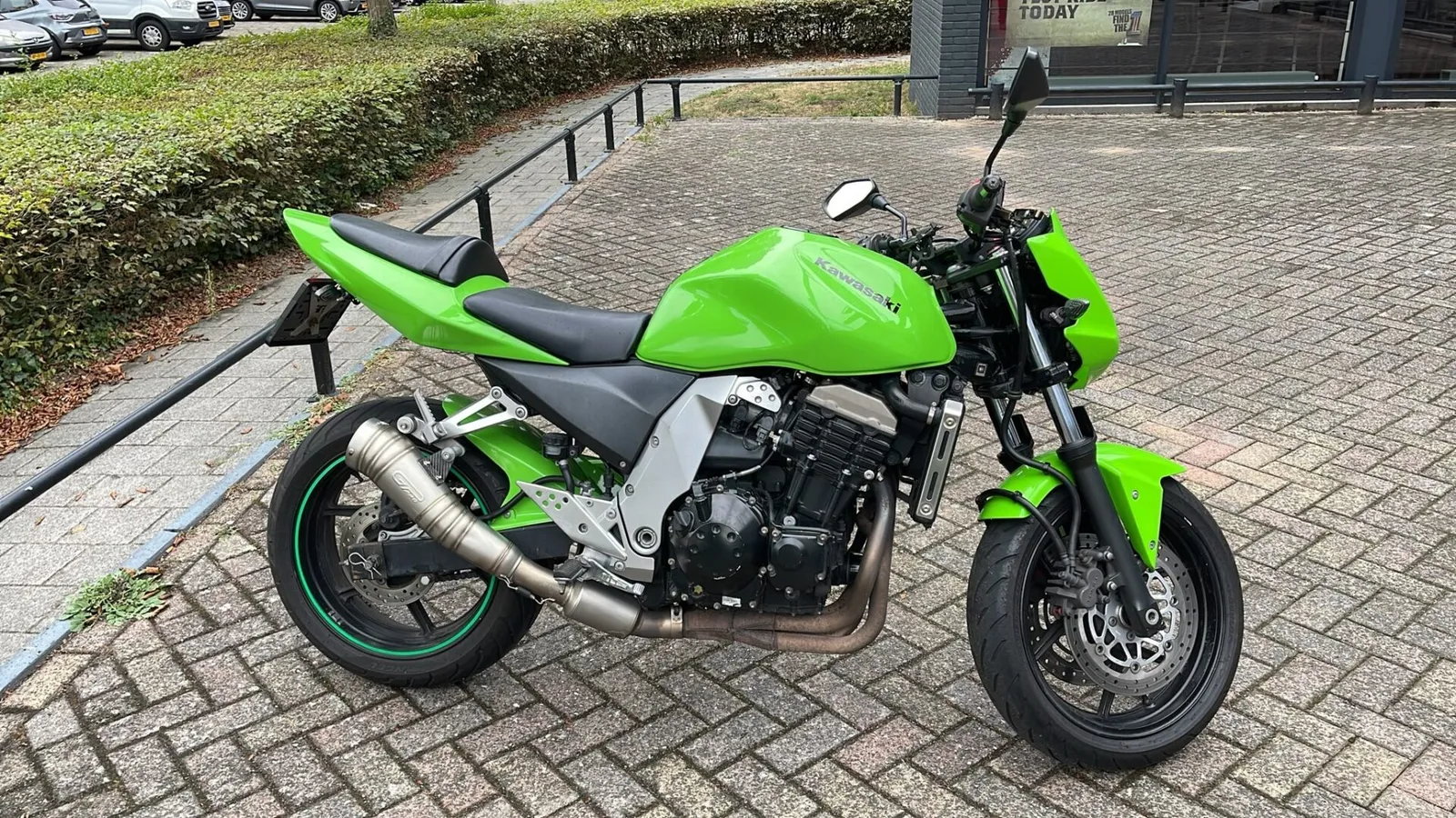 Kawasaki Z750 (2006) — foto 1