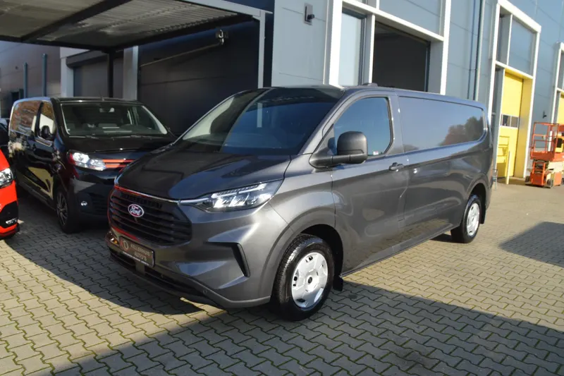 Ford Transit Custom (2024)