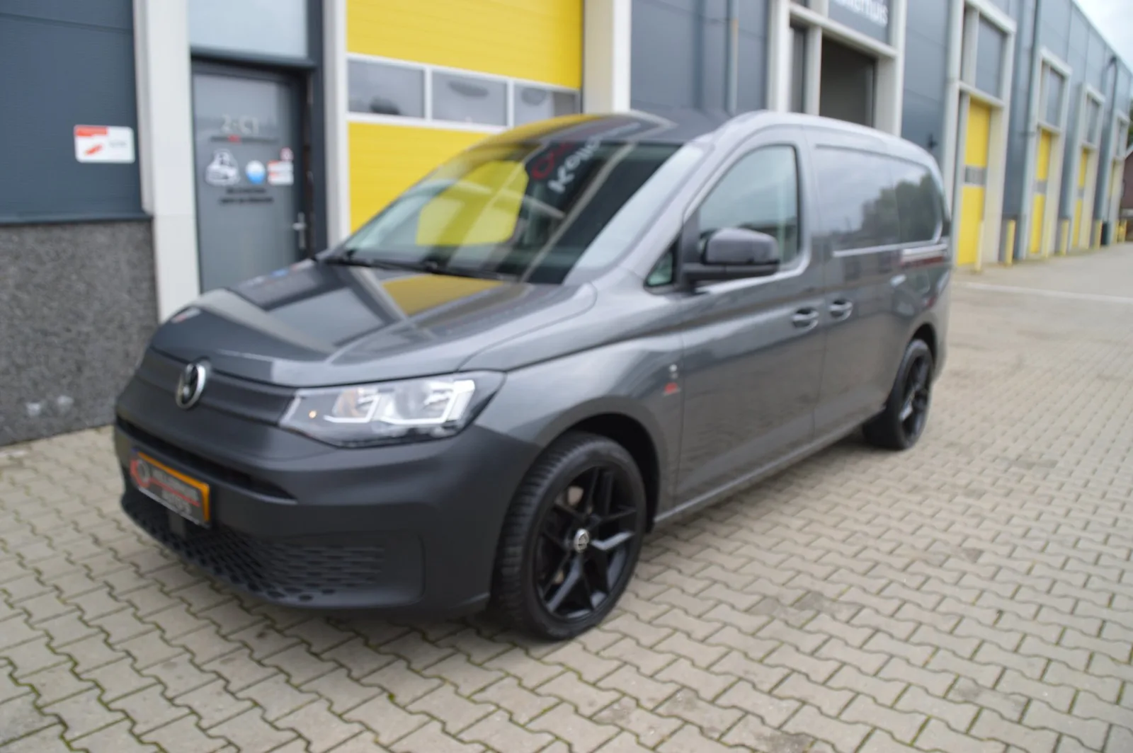 Volkswagen Caddy (2023) — foto 1