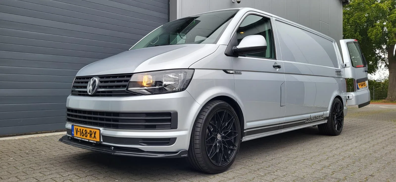 Volkswagen Transporter (2018) — foto 1