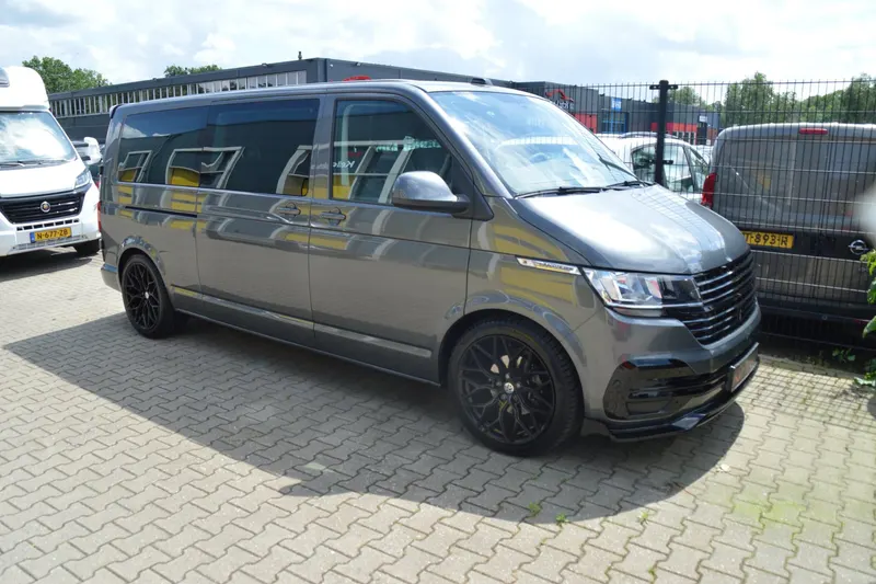 Volkswagen Transporter (2024)