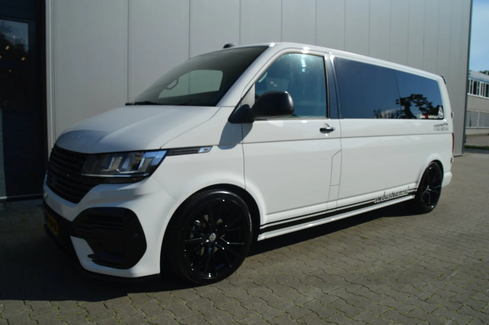 Volkswagen Transporter (2020) — foto 1