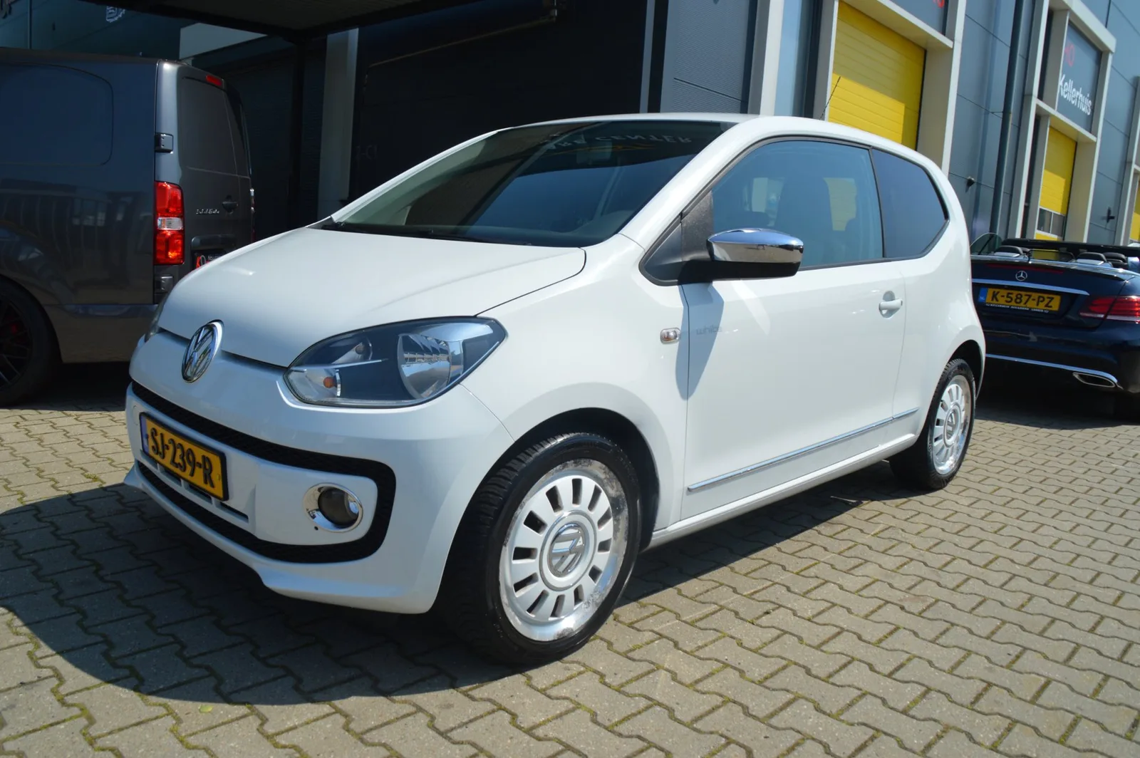 Volkswagen Up! (2012) — foto 1
