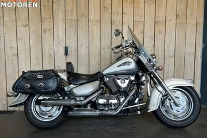 Suzuki VL1500 (2004)