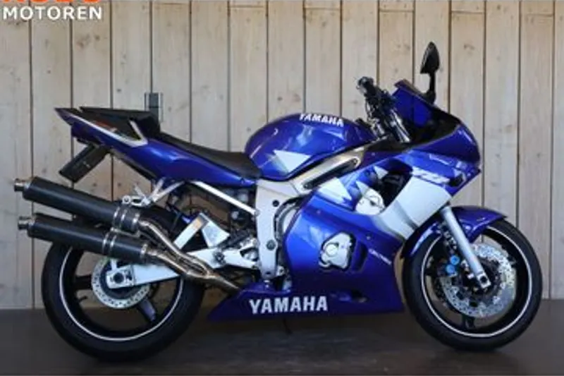Yamaha R6 (2000)