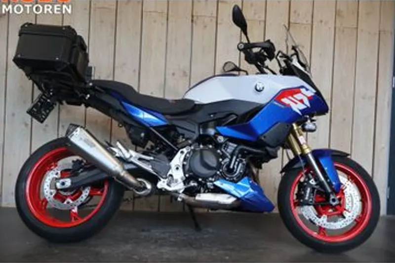 BMW F 900 XR (2025)