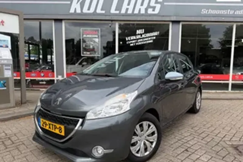 Peugeot 208 (2012)