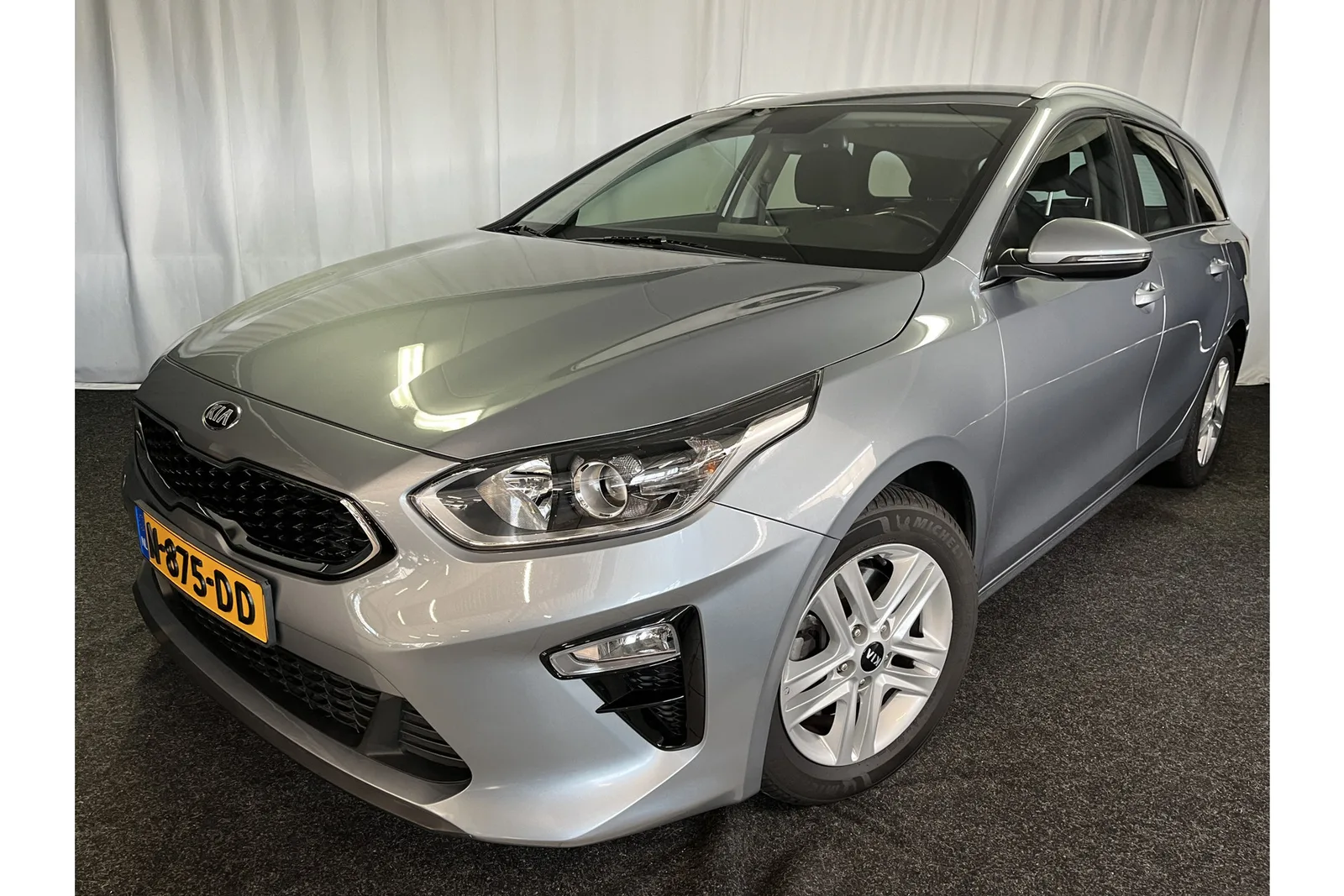 Kia Ceed (2021) — foto 1