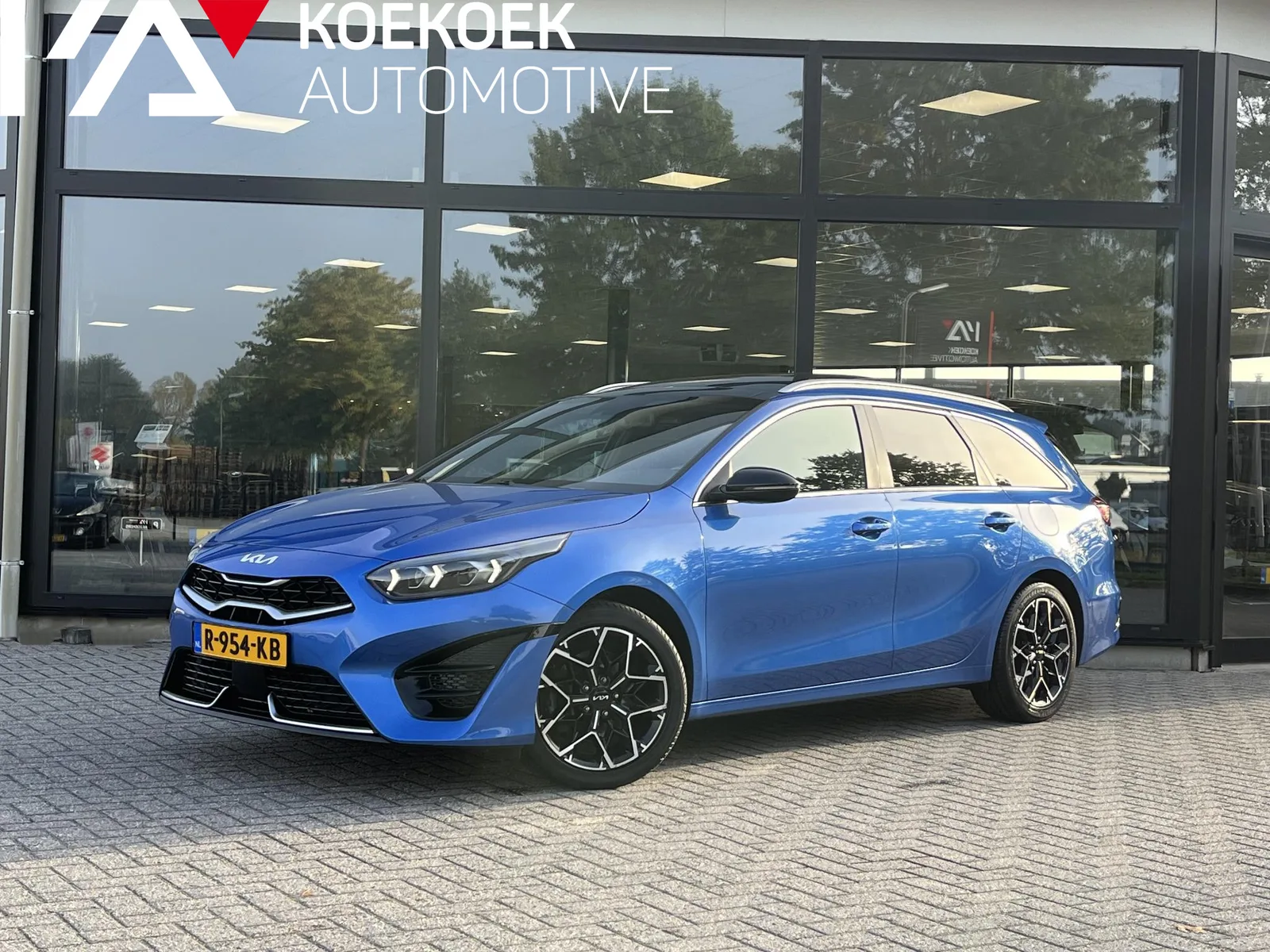 Kia Ceed (2022) — foto 1