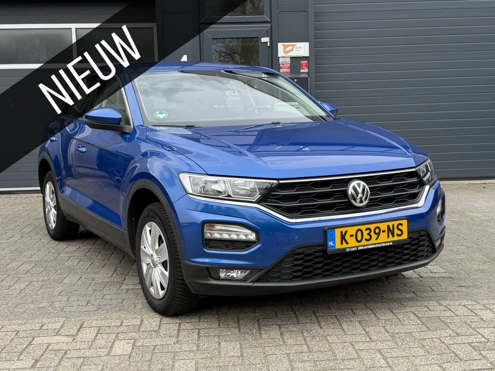 Volkswagen T-Roc (2019) — foto 1
