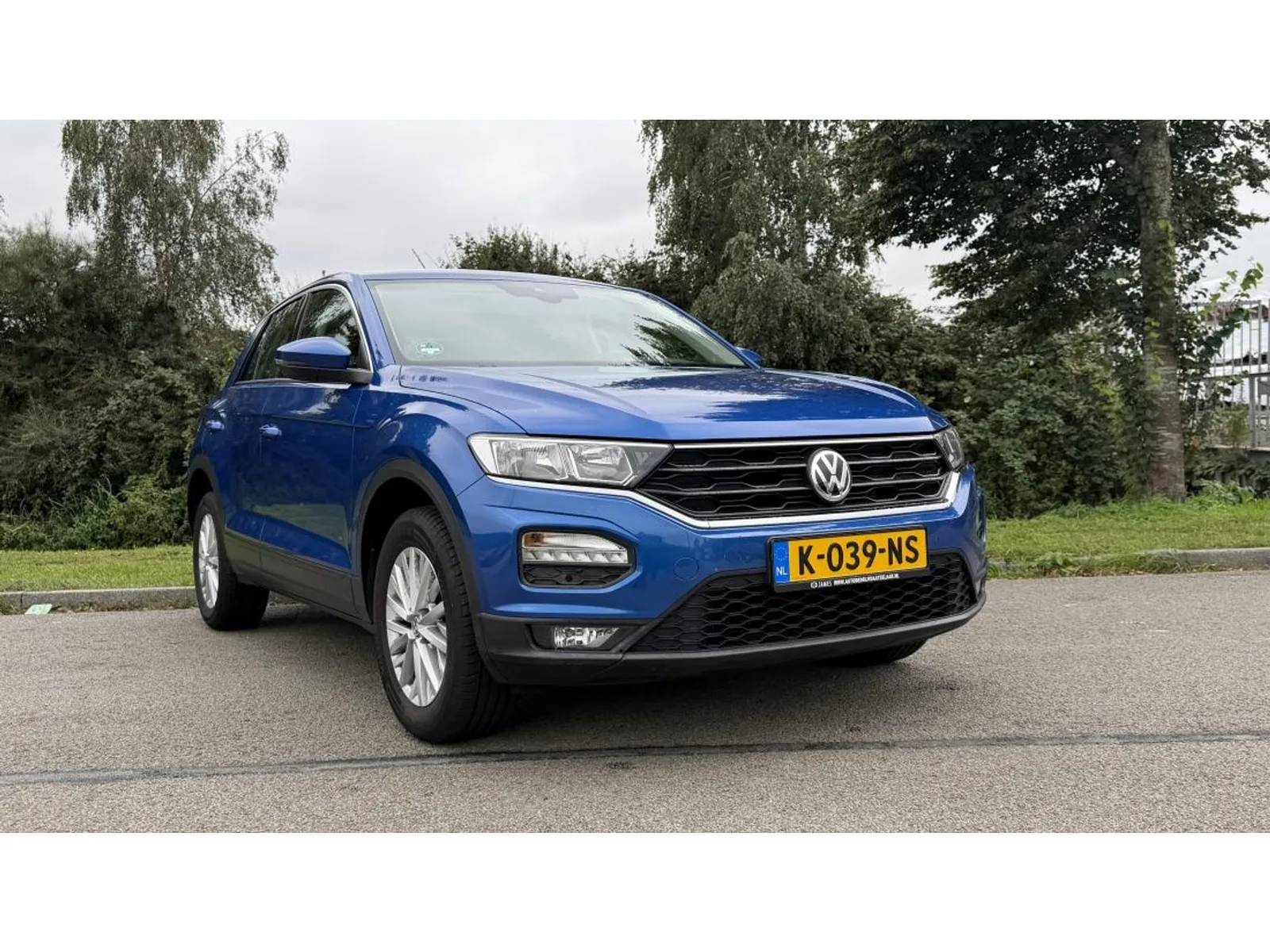 Volkswagen T-Roc (2019) — foto 1