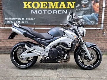 Suzuki GSR600 (2007) — foto 1