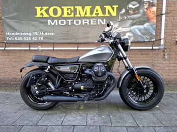 Moto Guzzi V9 Bobber 850 (2017) — foto 1