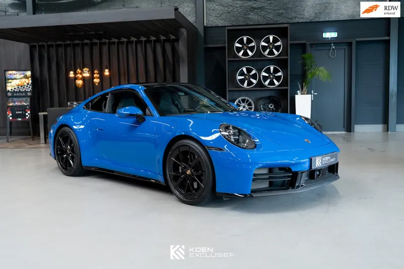 Porsche 911 (2024)