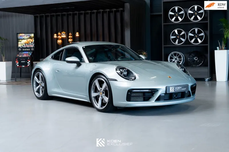 Porsche 911 (2022)