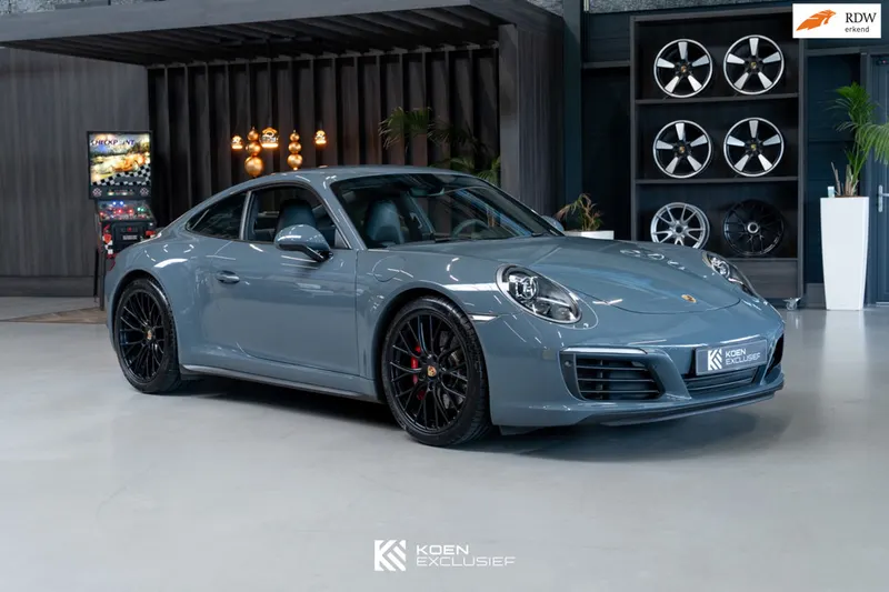 Porsche 911 (2016)