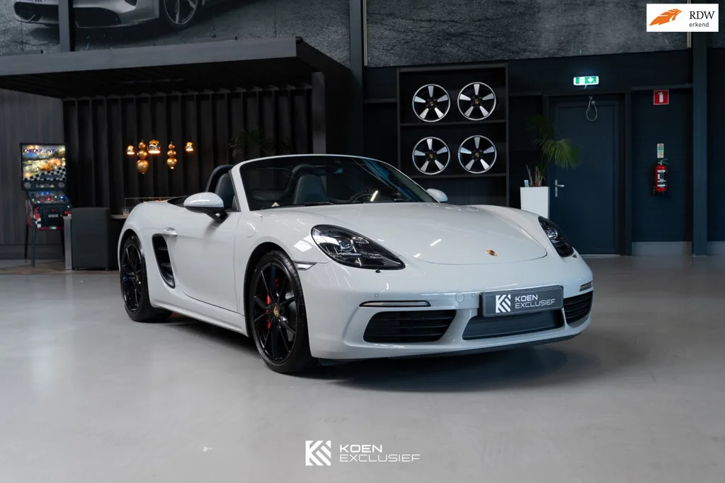 Porsche 718 Boxster (2018) — foto 1