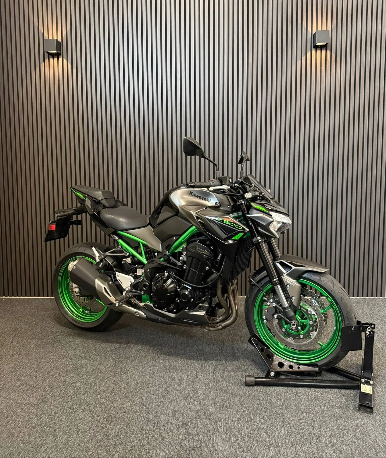 Kawasaki Z900 (2023) — foto 1