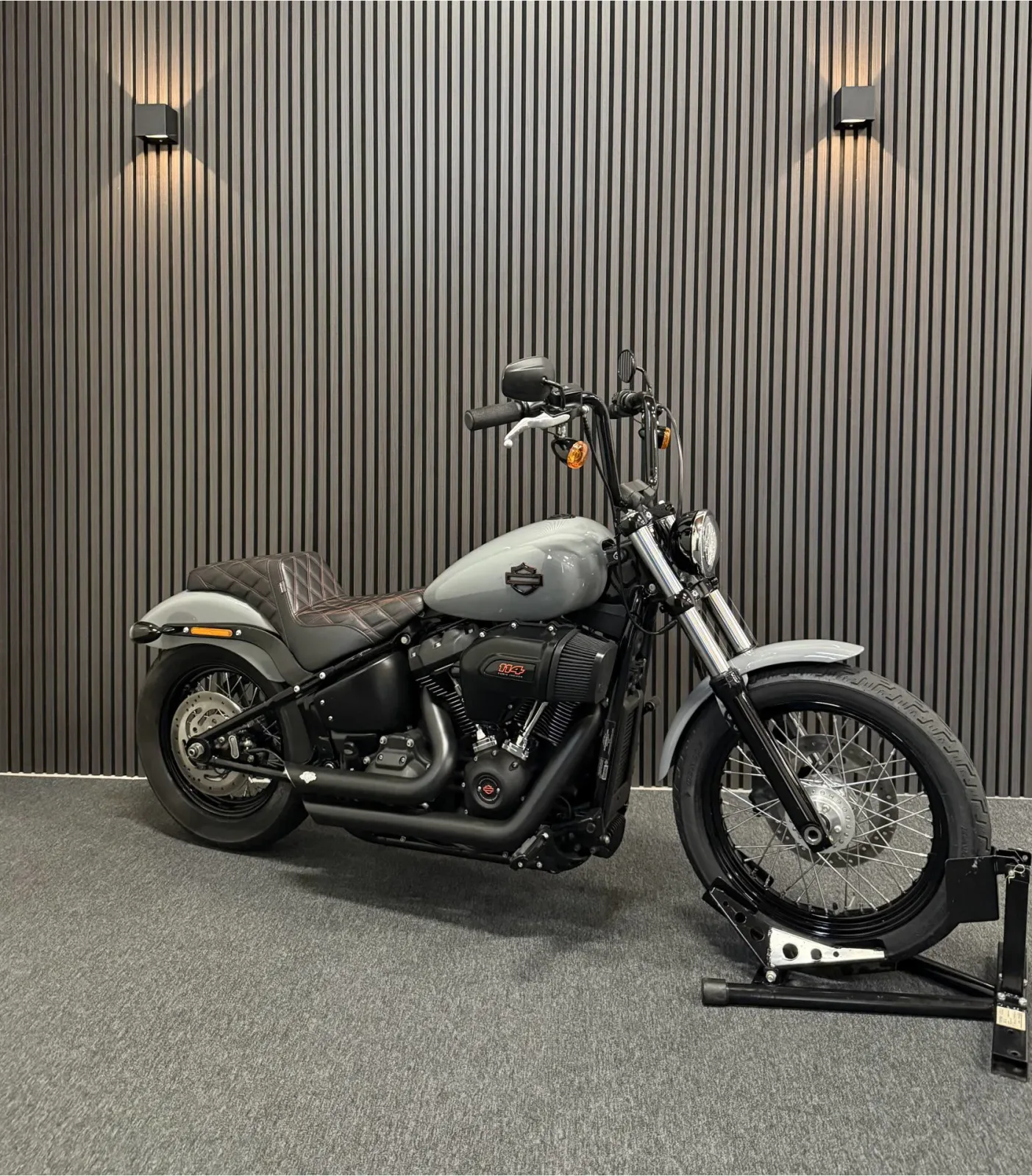 Harley-Davidson Street BOB 114 (2024) — foto 1