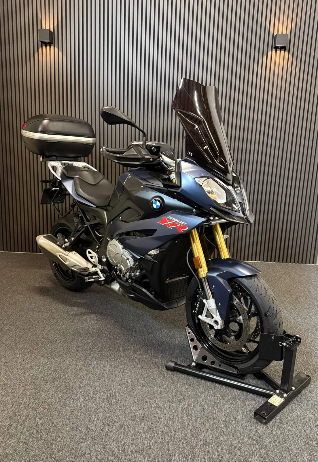 BMW S 1000 XR (2018) — foto 1