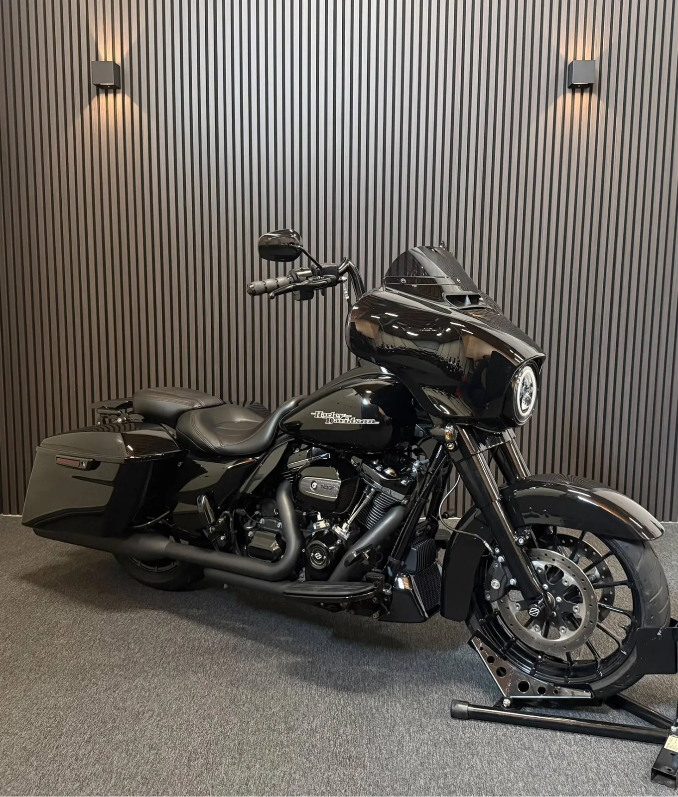 Harley-Davidson Street Glide 107 (2018) — foto 1