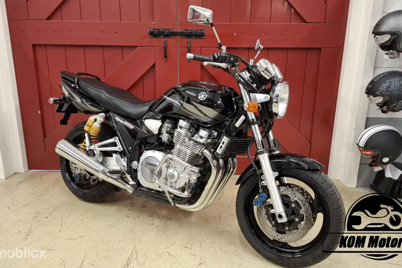 Yamaha XJR 1300 SP (2003)
