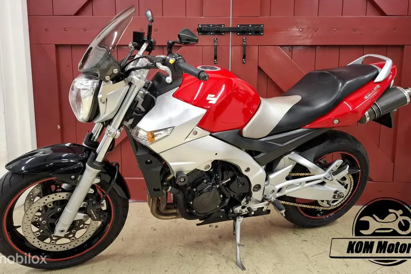 Suzuki GSR600 (2007)
