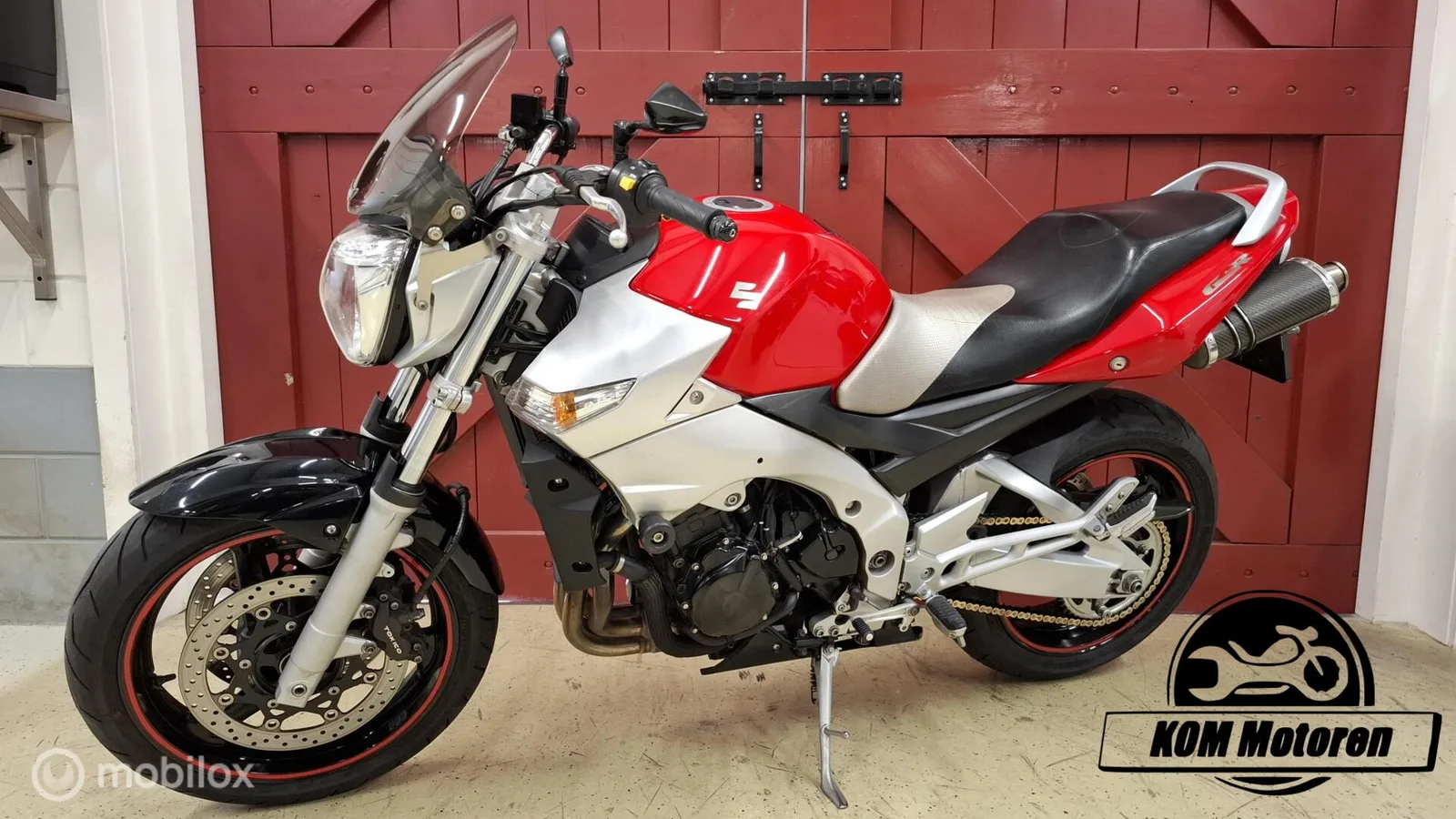 Suzuki GSR600 (2007) — foto 1